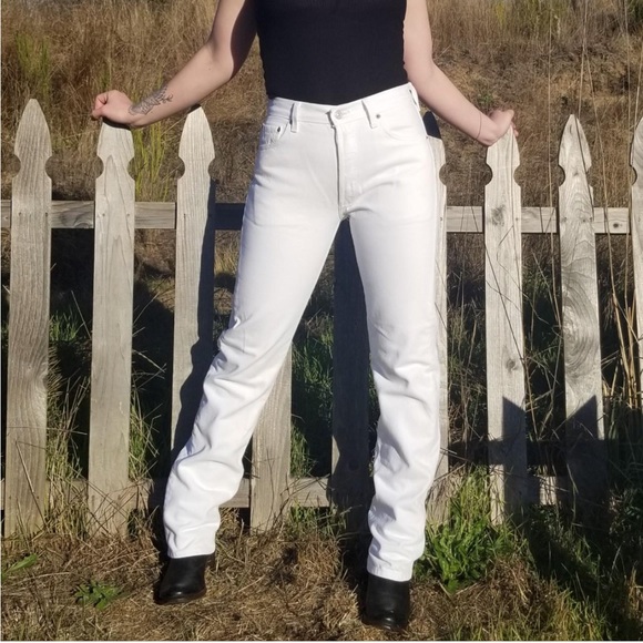 White Levi Denim - Picture 1 of 5